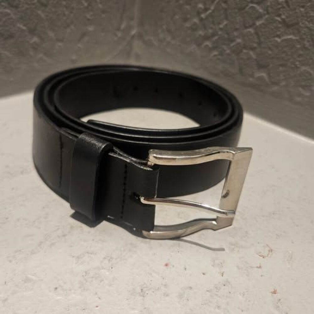 Rugero Black Leather Belt Size 46 - Polished Silver-Tone Buckle
